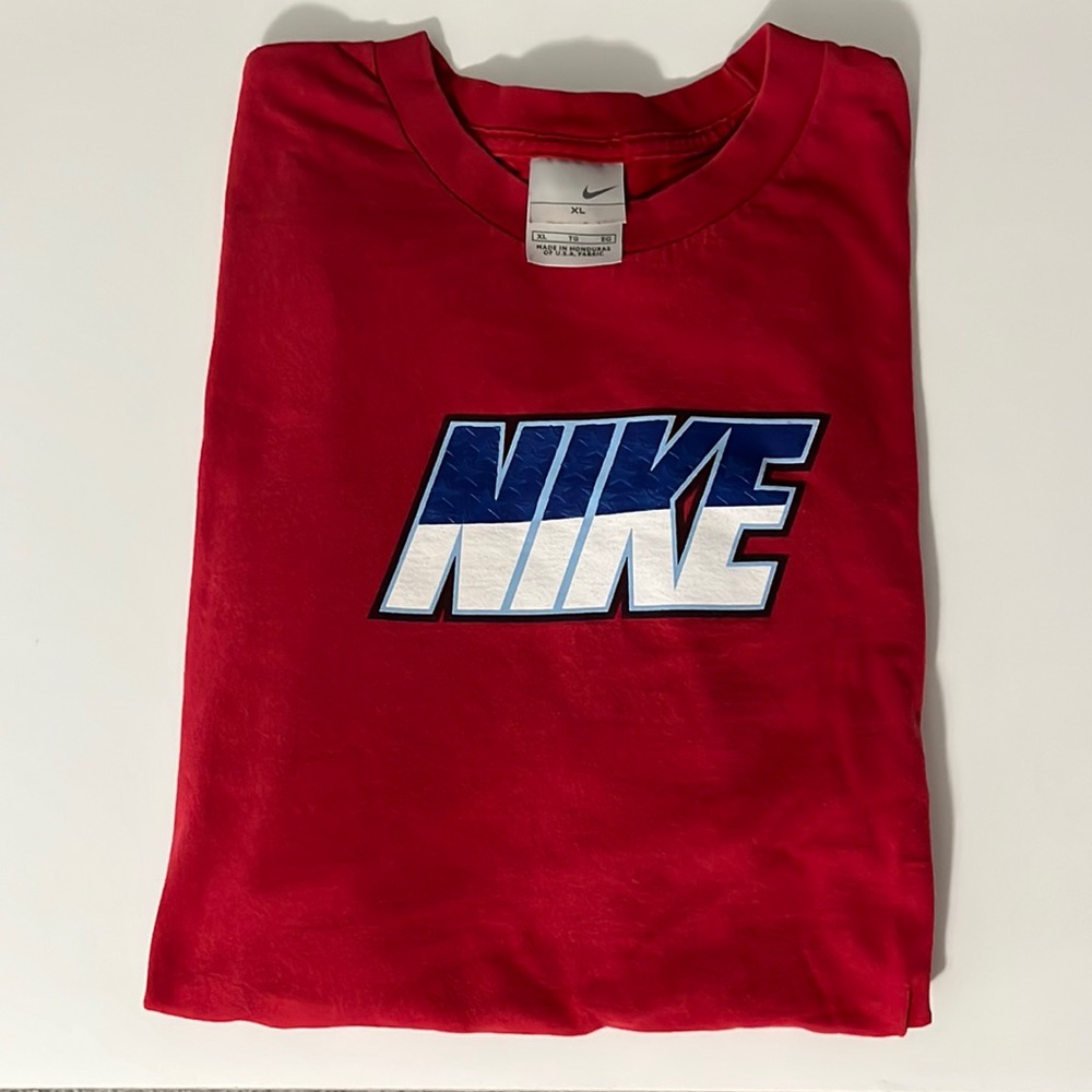 Y2K Nike T-Shirt